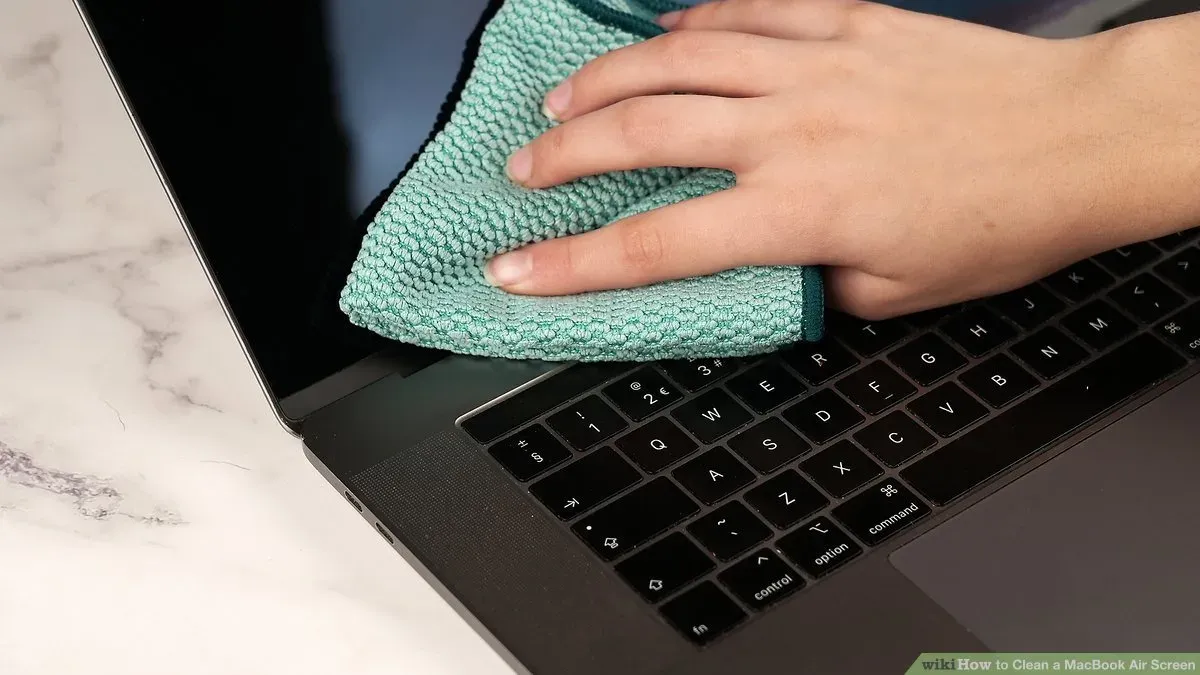 Step-by-Step Cleaning Procedure Tailored for the MacBook Pro M1 Pro Screen – how to clean the screen on MacBook Pro M1 Pro