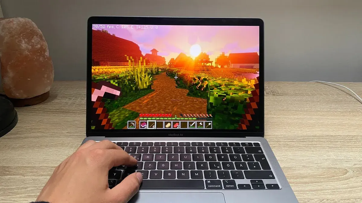 Optimizing Minecraft Settings for Smooth Gameplay on MacBook Air M3 – can MacBook Air M3 run Minecraft