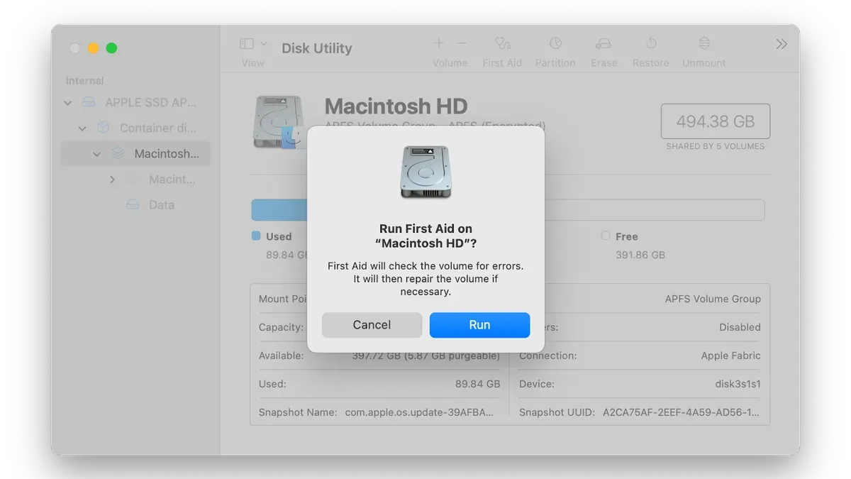 Person fixing ‘The disk you inserted was not readable on Mac’ error on external hard drive
