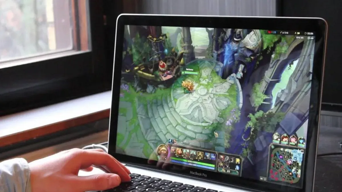 iMac M4 running League of Legends showing smooth gameplay performance