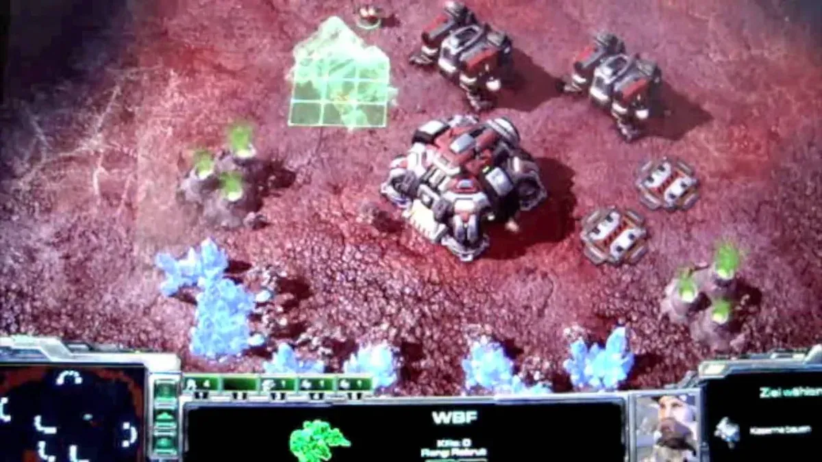 iMac M4 displaying Starcraft 2 gameplay, showing compatibility and performance