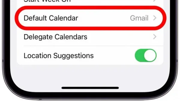 How to change default calendar in Calendar app on smartphone screen