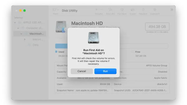 Person fixing ‘The disk you inserted was not readable on Mac’ error on external hard drive