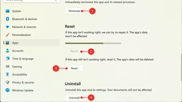User fixing Mail not syncing in Mail app on smartphone